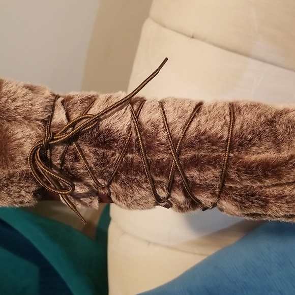 NWOB Stylish winter boots - Picture 6 of 8